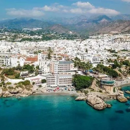 Luminoso Y Acogedor Junto A La Playa Torrecilla 네르하