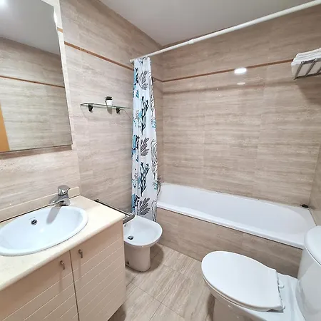 Luminoso Y Acogedor Junto A La Playa Torrecilla *